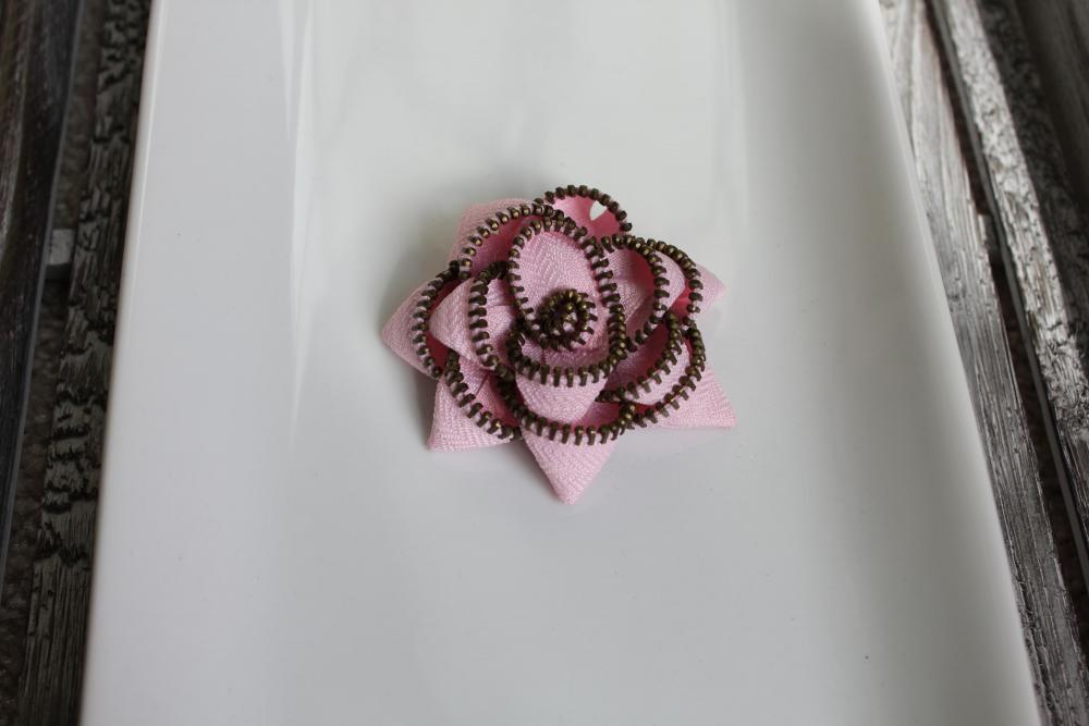 Cotton Candy (pink) Zipper Flower Pin/hair Clip